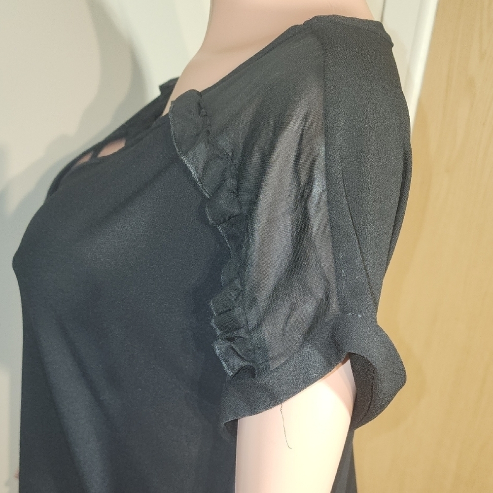 89th & Madison Black Cut Out Short Sleeve Blouse — image 8 of 8